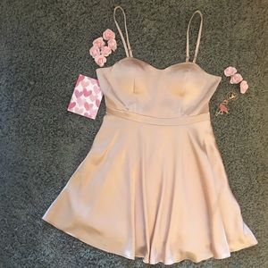 F21 Peachy pink satiny dress with net details